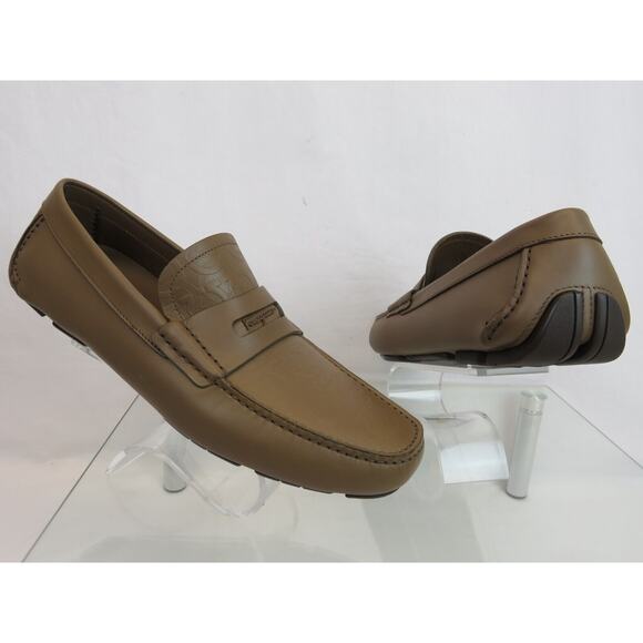 NIB FERRAGAMO NEWTON BROWN LEATHER GANCINI EMBOSSED PENNY DRIVING LOAFERS 9 D main image 12